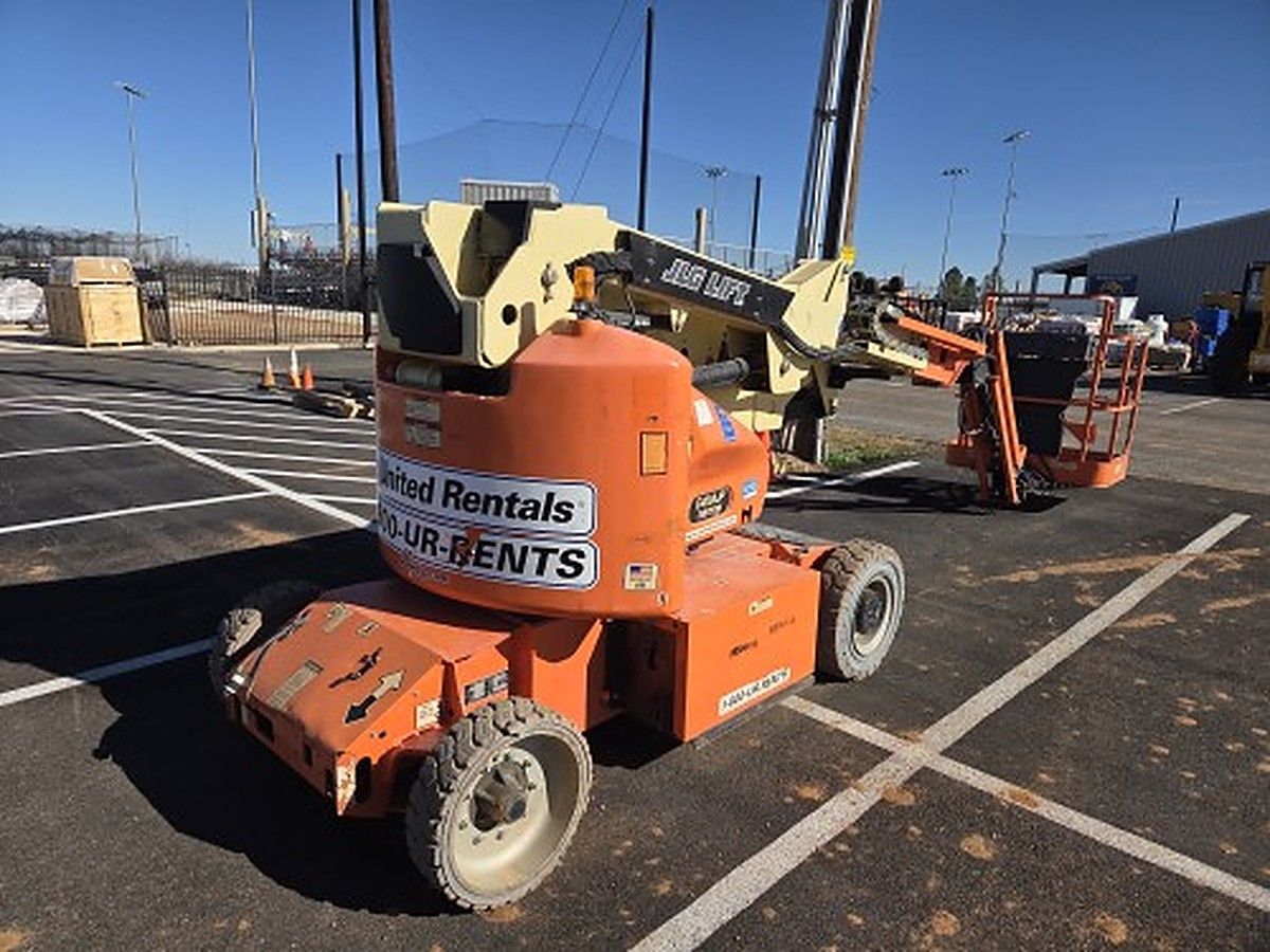 JLG E400AJPN photo 8