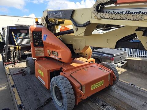 2017 JLG E400AJPN Boom 40-46' Articulating Elec Narrow