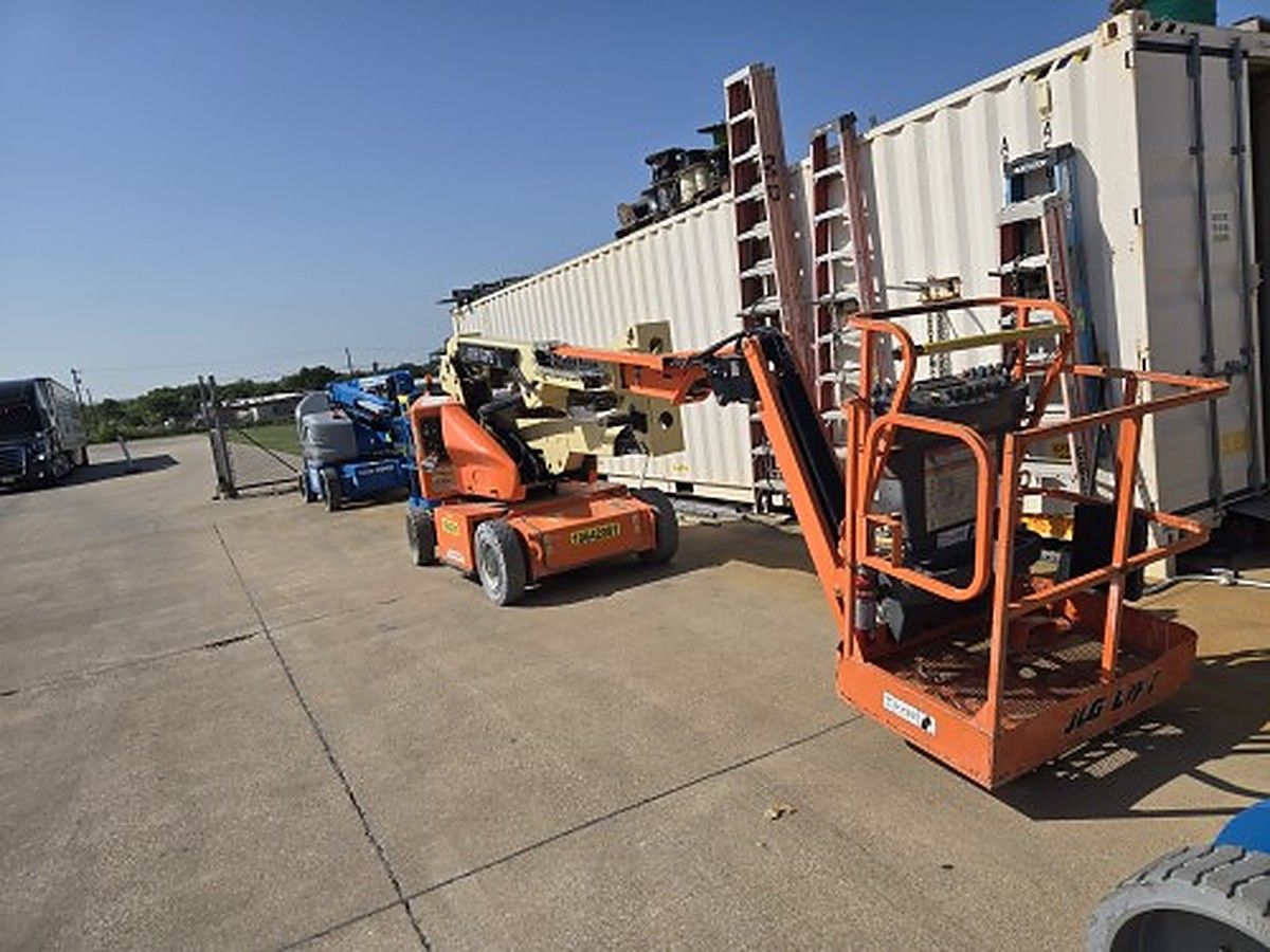 JLG E400AJPN photo 4