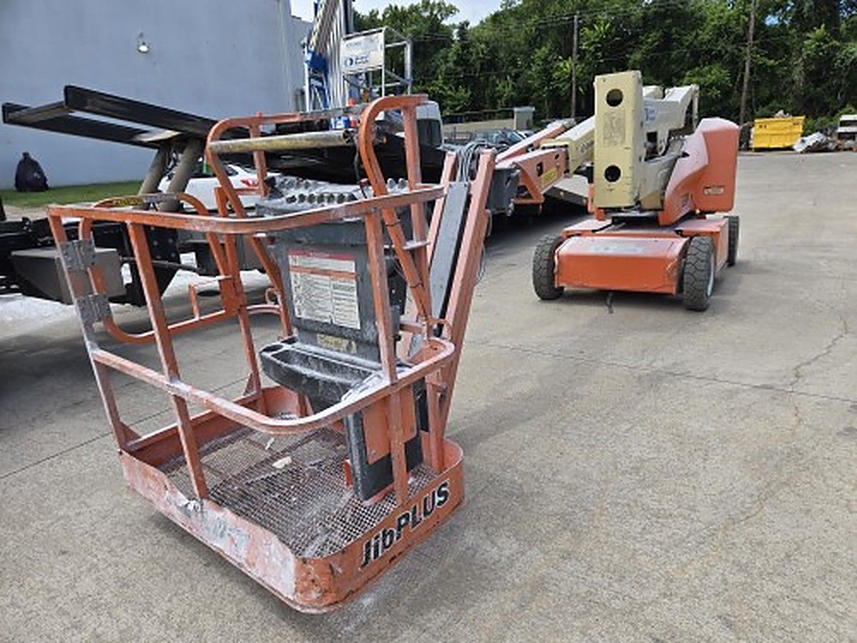 JLG E400AJPN photo 10
