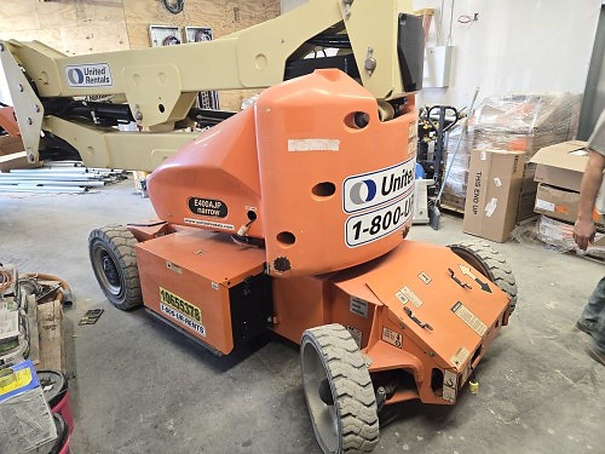 JLG E400AJPN photo 2