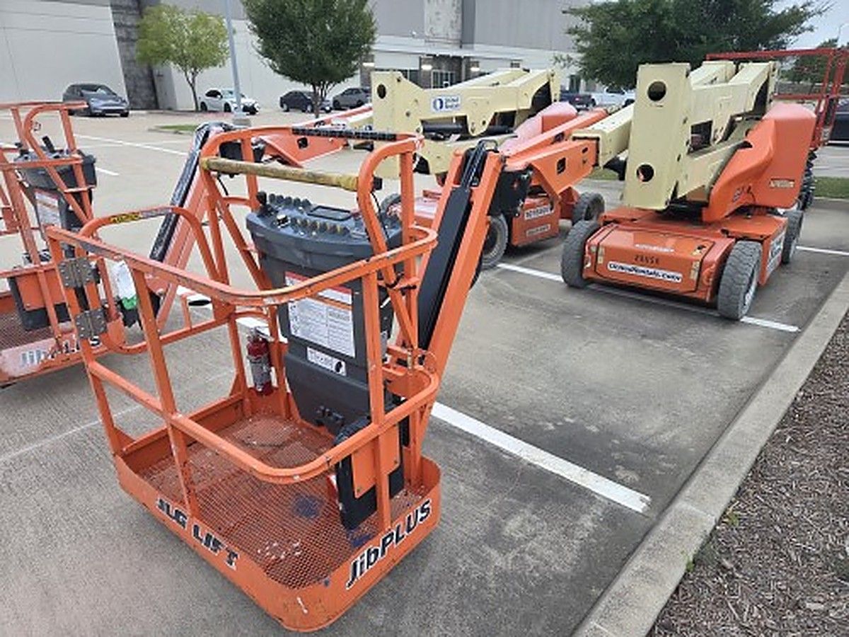 JLG E400AJPN photo 4
