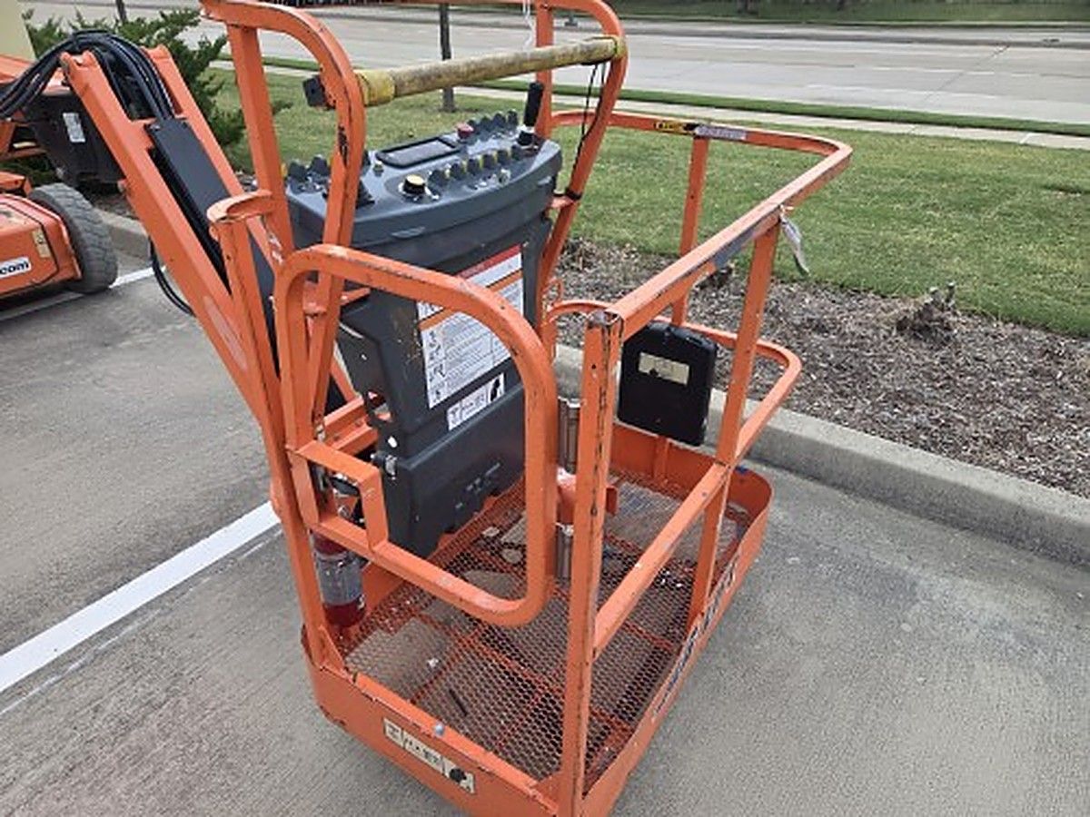 JLG E400AJPN photo 5