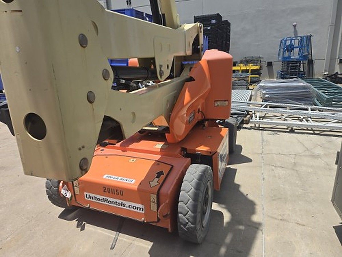 JLG E400AJPN photo 7