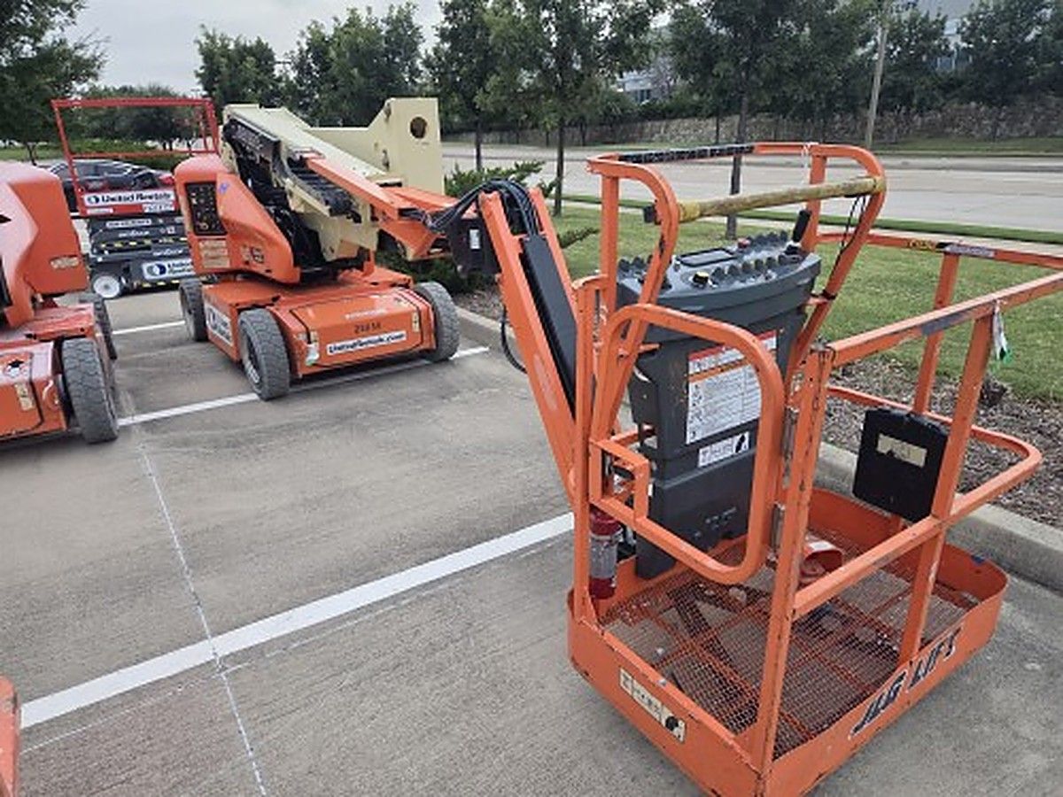 JLG E400AJPN photo 9