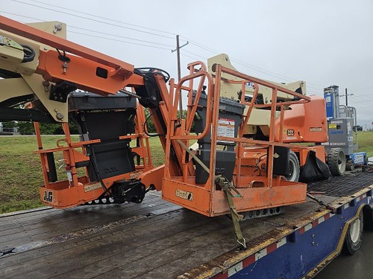 JLG E400AN photo 2