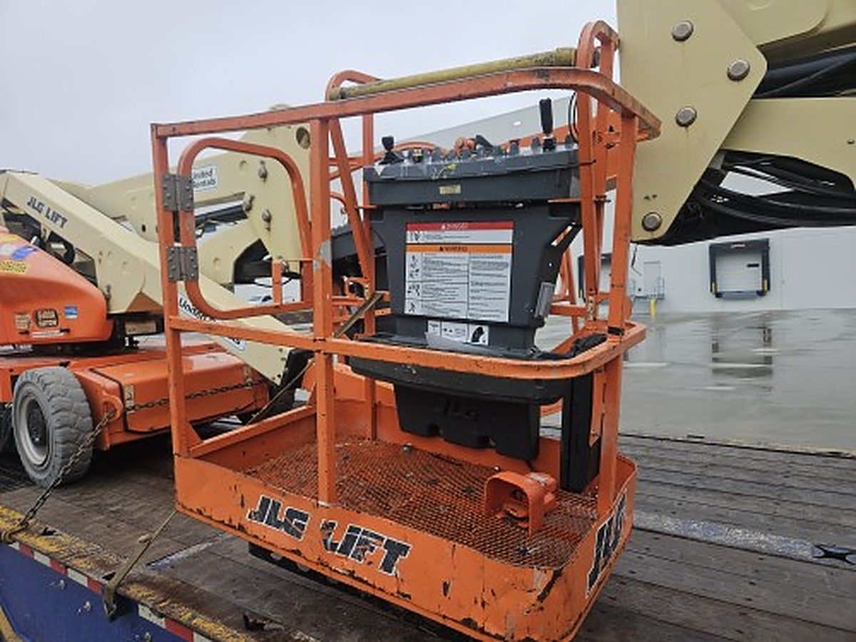 JLG E400AN photo 3