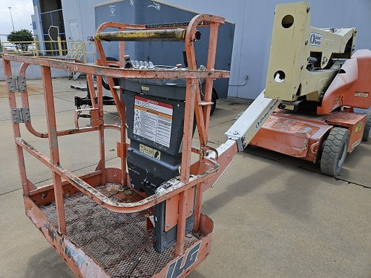 JLG E400AN photo 3