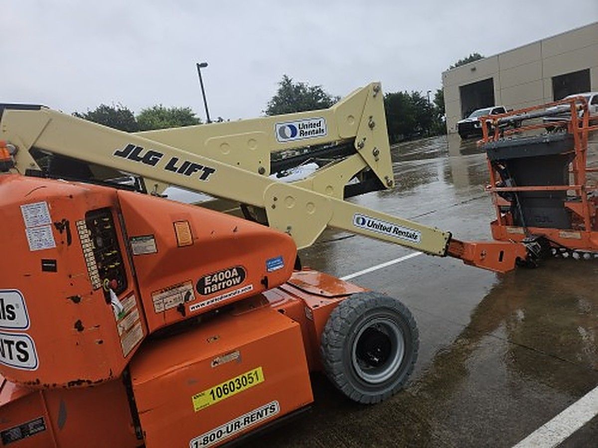 JLG E400AN photo 3