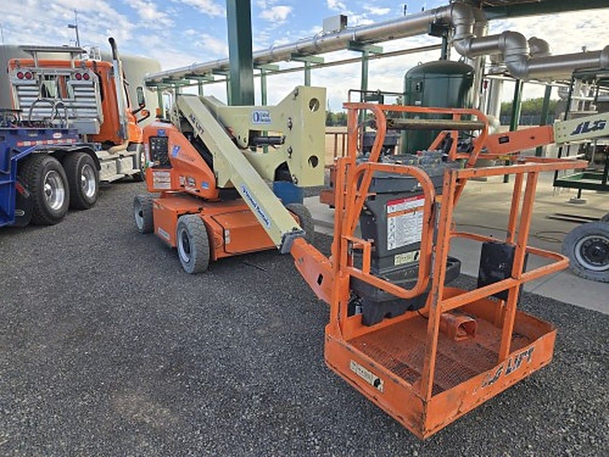 JLG E400AN photo 4