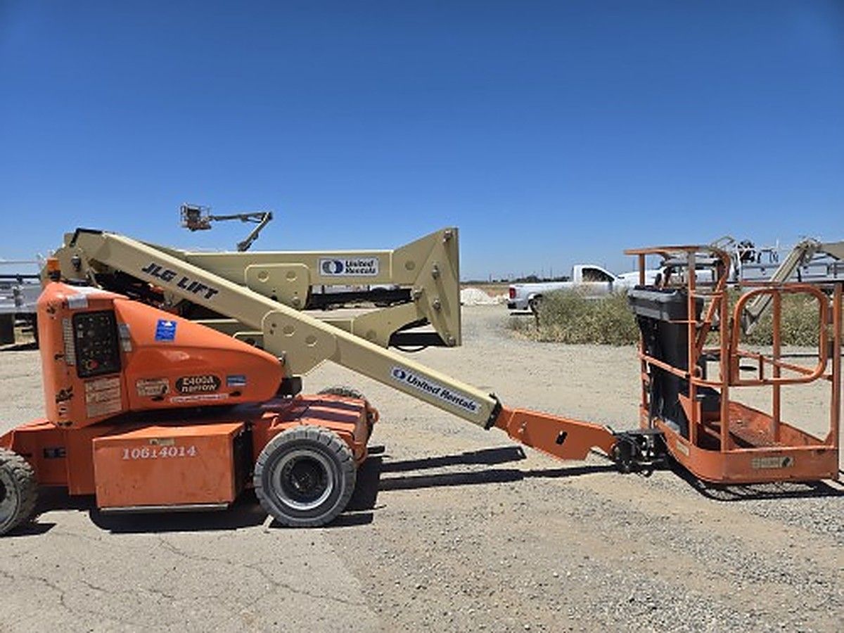 JLG E400AN photo 9