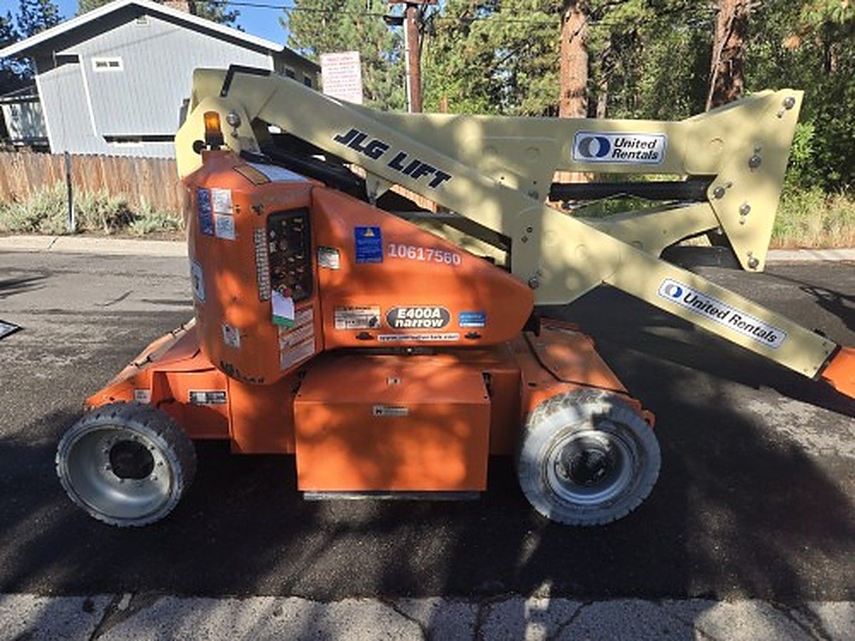 JLG E400AN photo 2