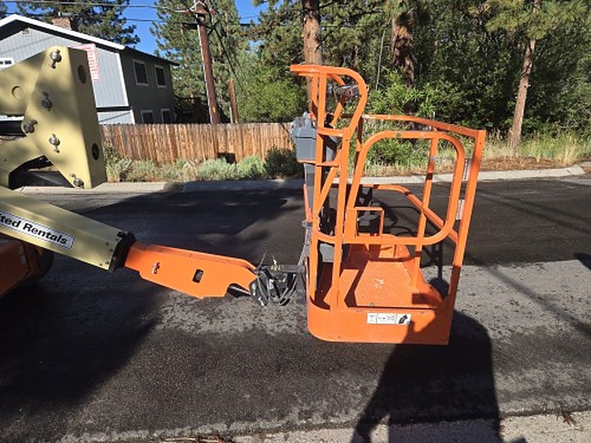 JLG E400AN photo 6