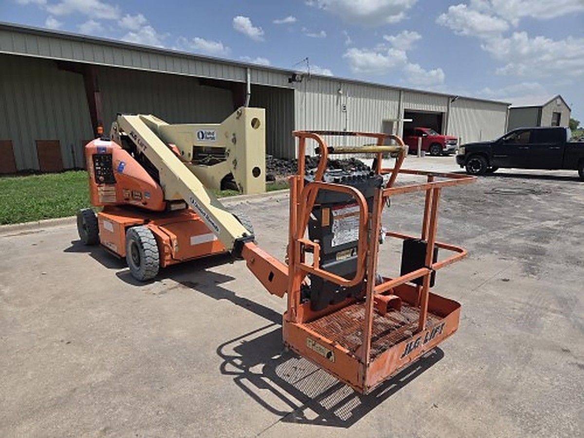 JLG E400AN photo 3