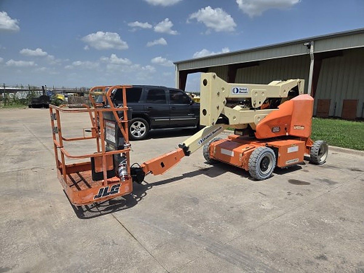 JLG E400AN photo 4