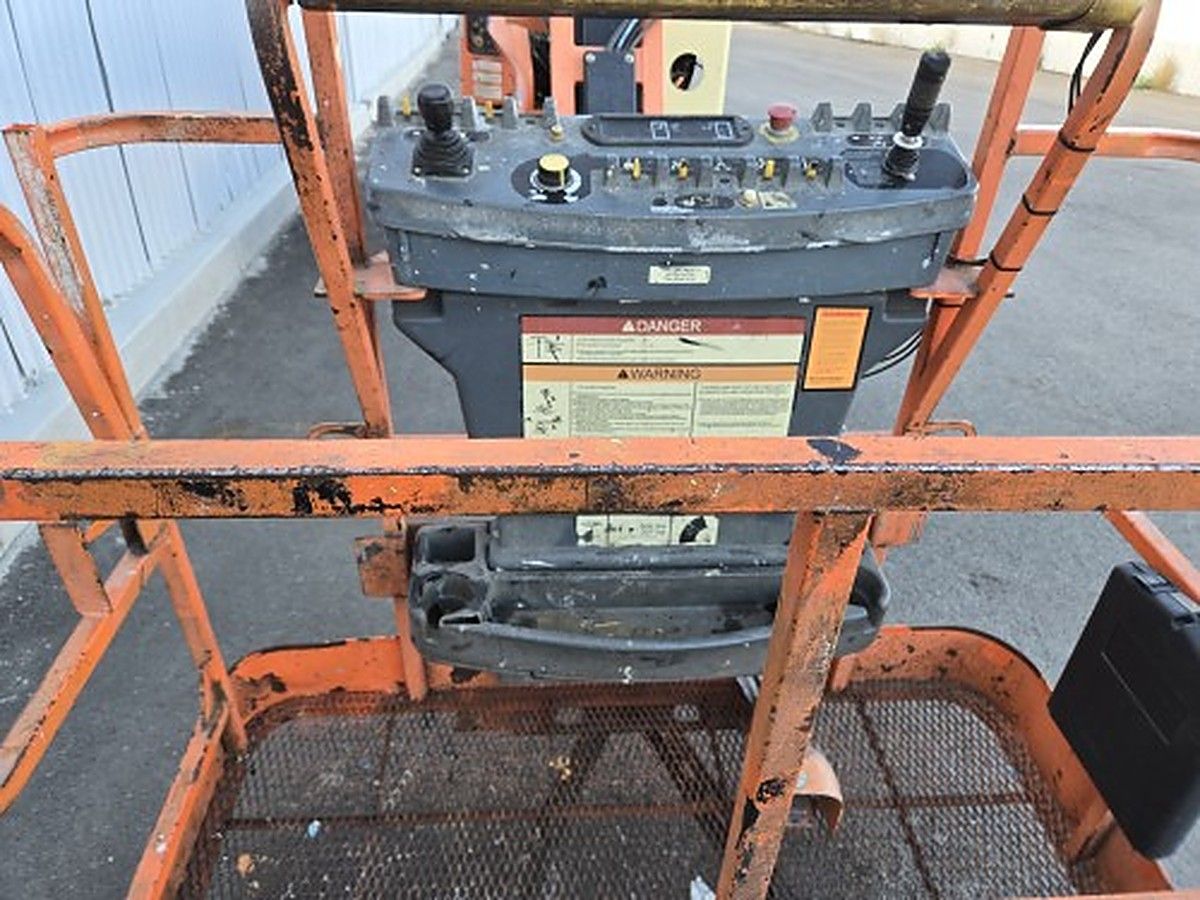 JLG E450AJ photo 4