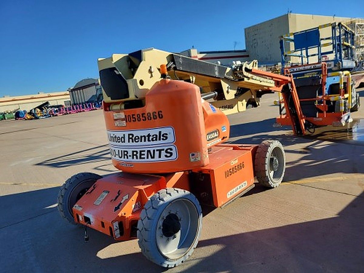 JLG E450AJ photo 5