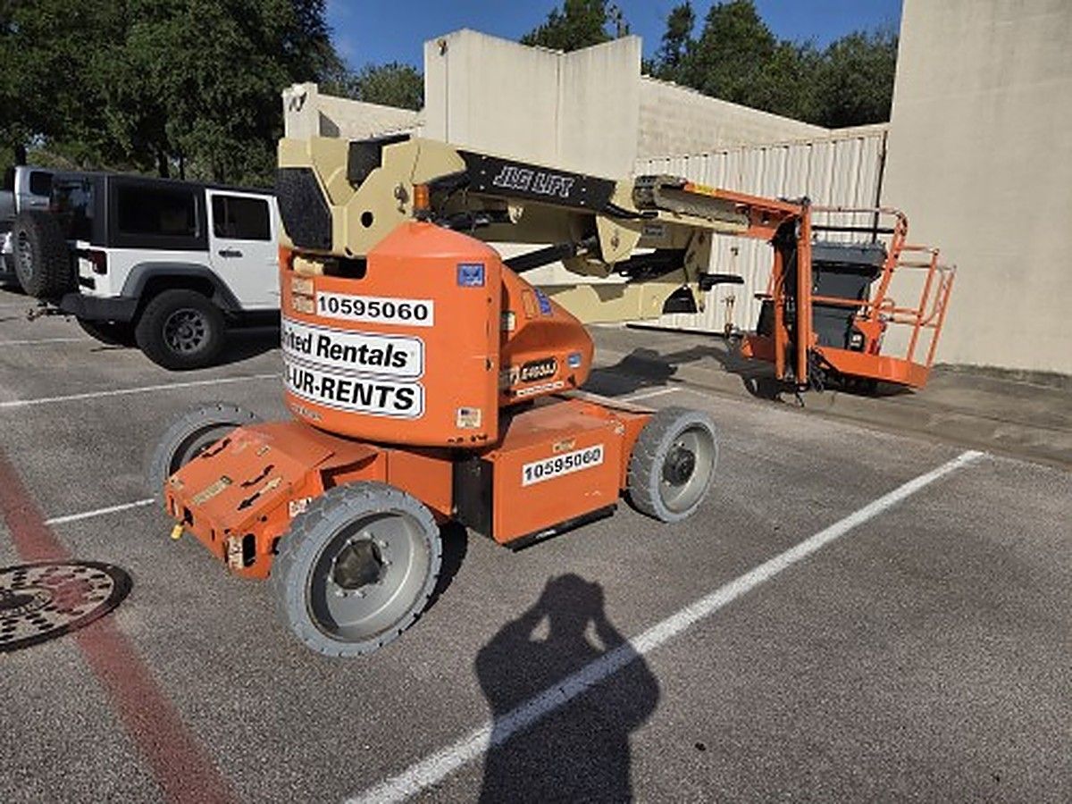 JLG E450AJ photo 4
