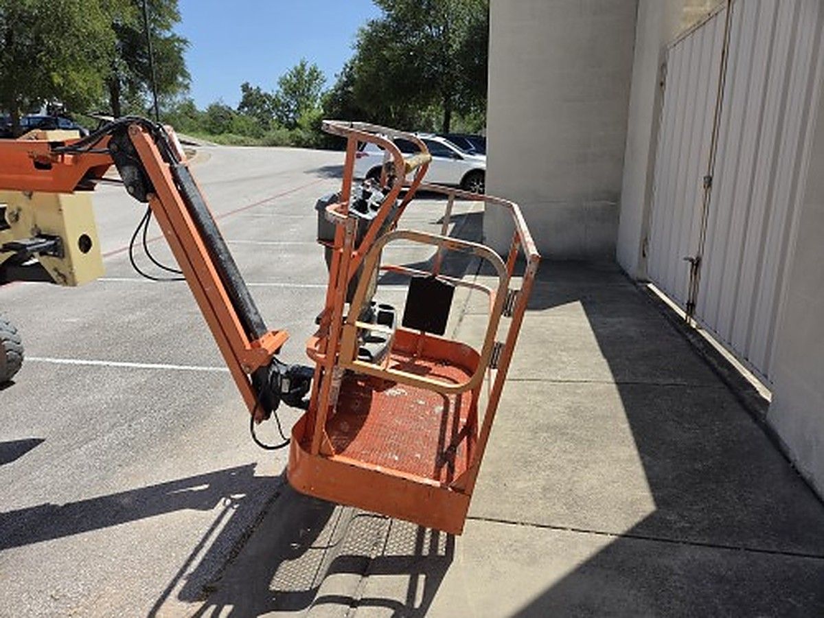 JLG E450AJ photo 6