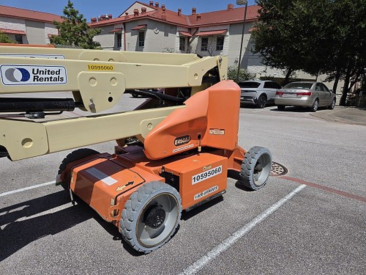 JLG E450AJ photo 8