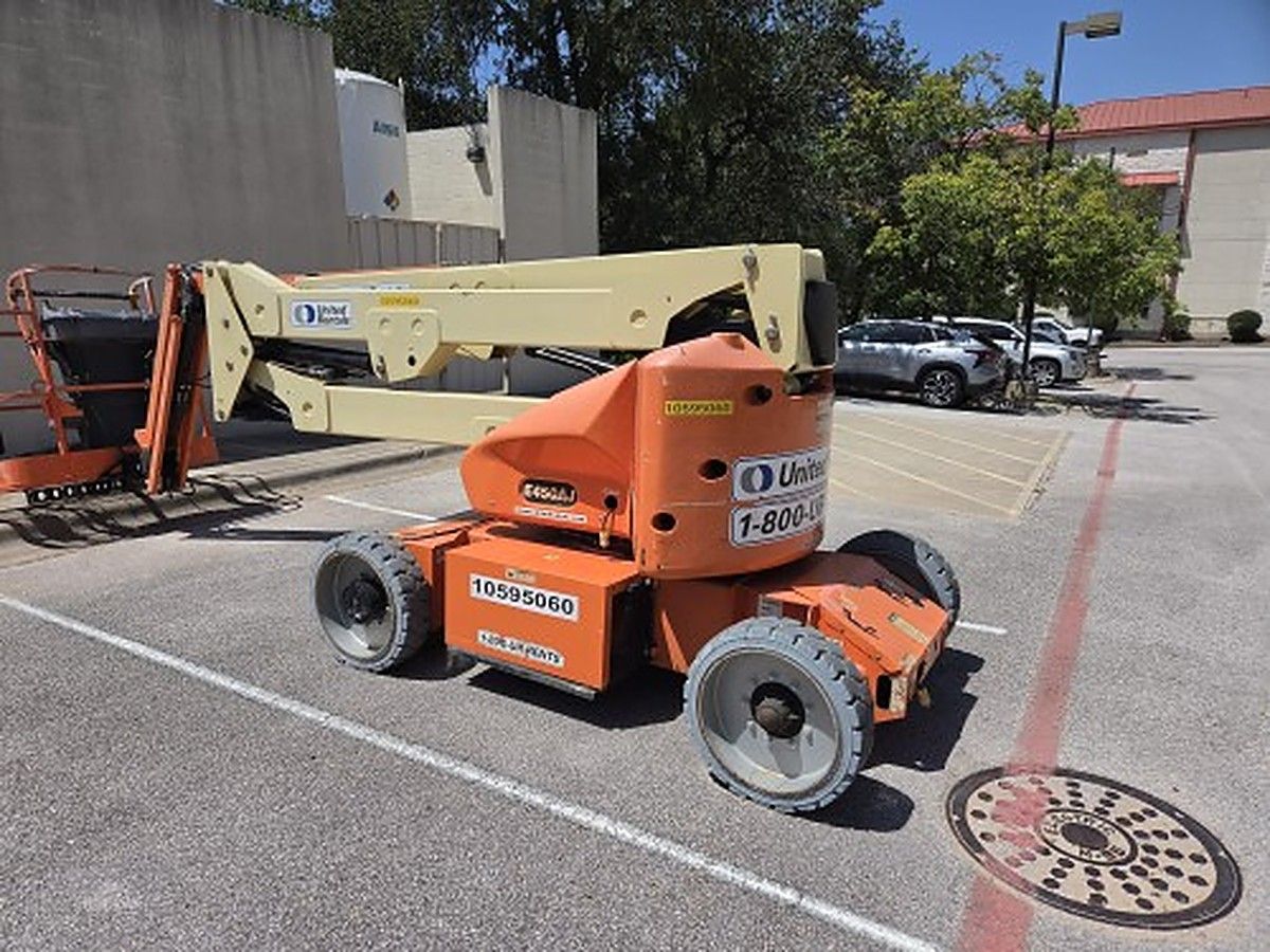 JLG E450AJ photo 10