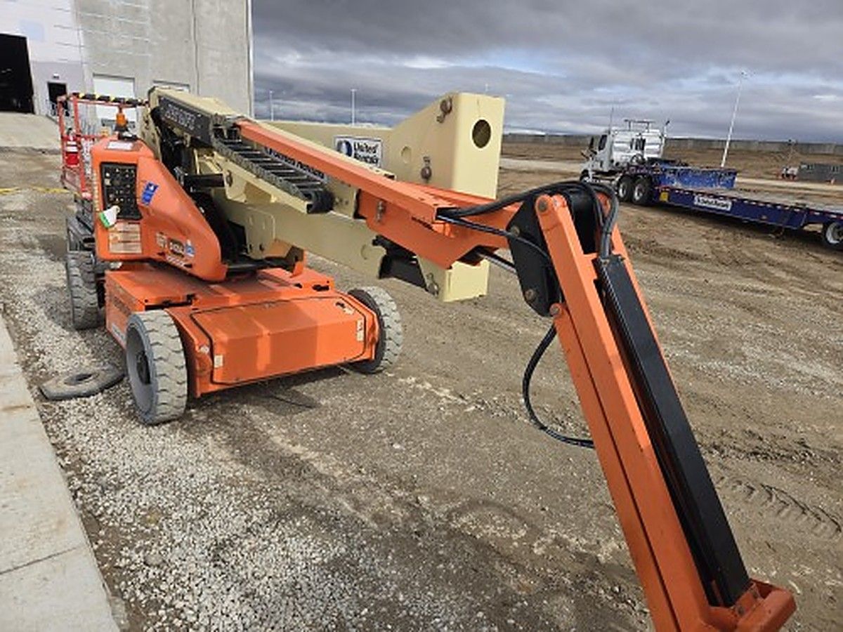 JLG E450AJ photo 5