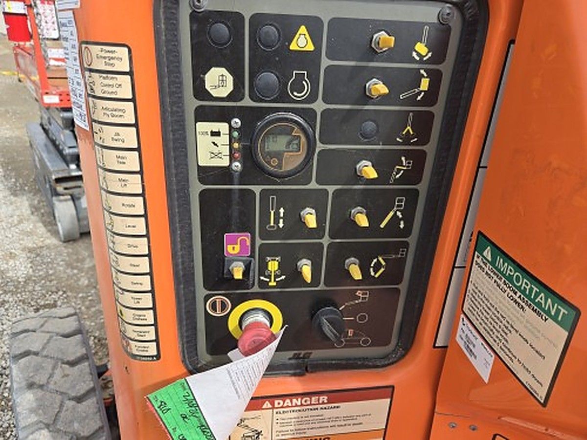 JLG E450AJ photo 6