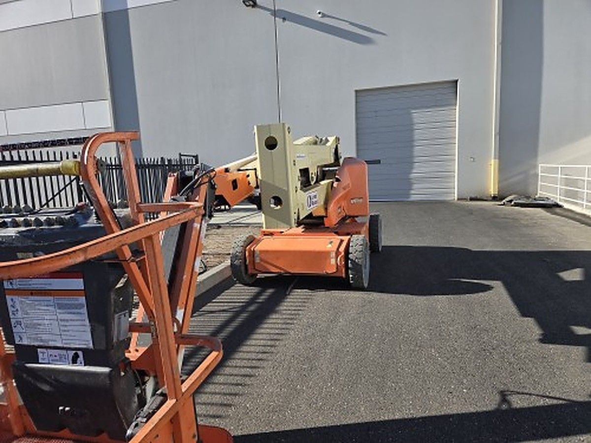 JLG E450AJ photo 4
