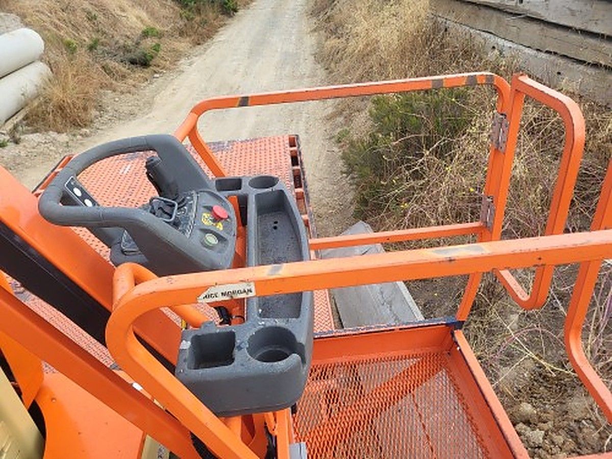 JLG T26E photo 5