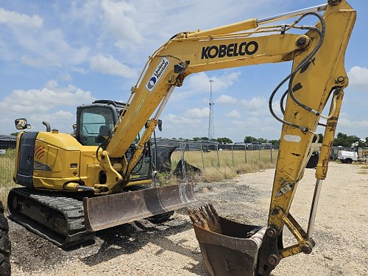 KOBELCO SK85CS-3E photo 3