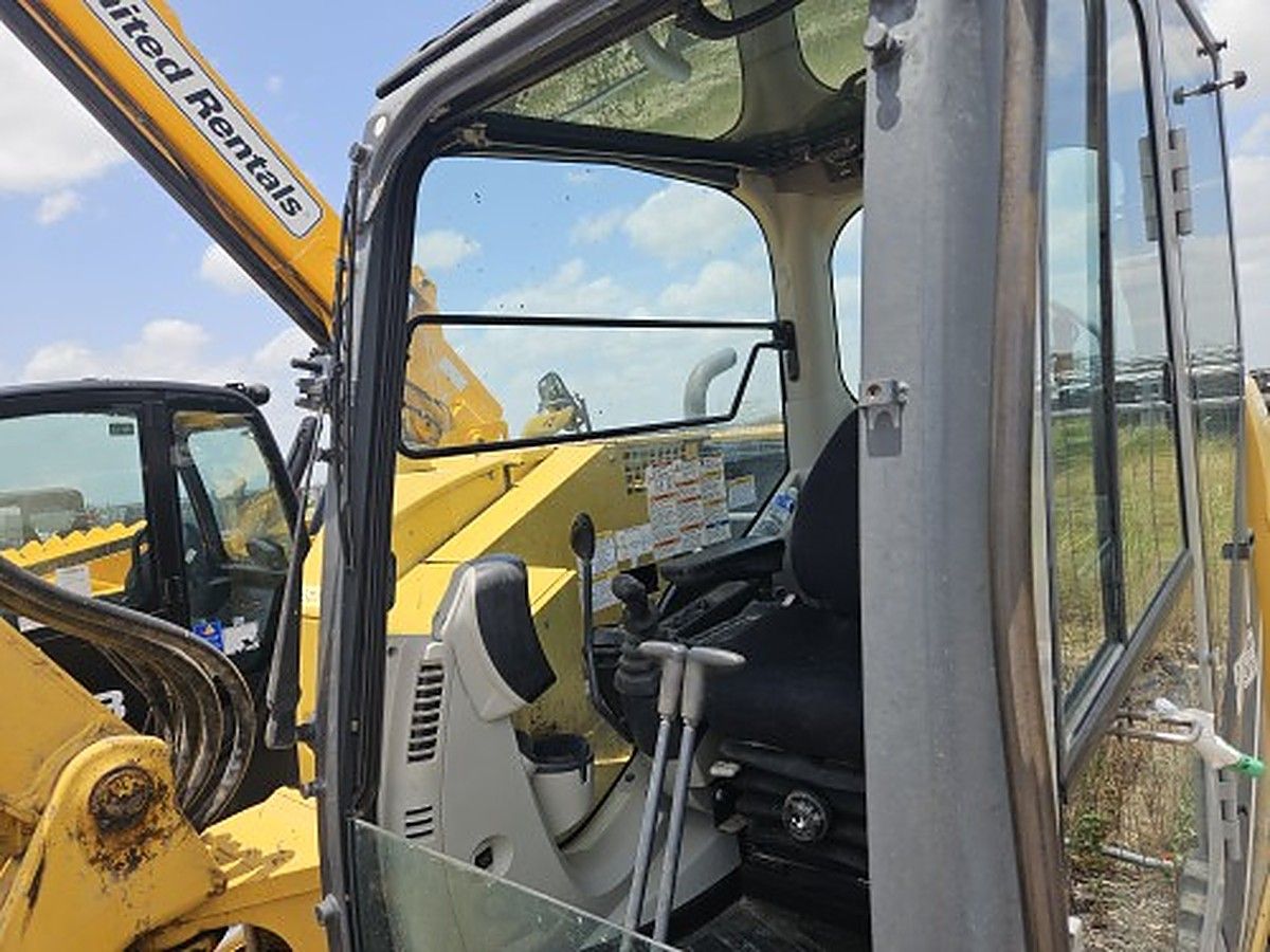 KOBELCO SK85CS-3E photo 5