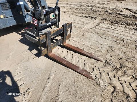 2017 MAGNI ROMASTER Rotating Forkcarriage With Forks 2500 Kg