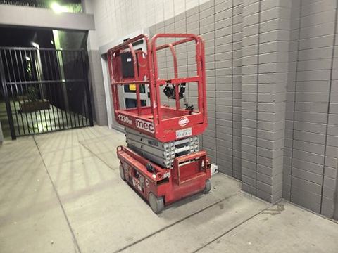 2017 MEC 1330SE Scissor Lift 10-13' Electric
