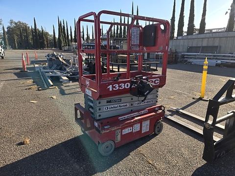 2017 MEC 1330SE Scissor Lift 10-13' Electric