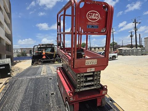 2017 MEC 1330SE Scissor Lift 10-13' Electric