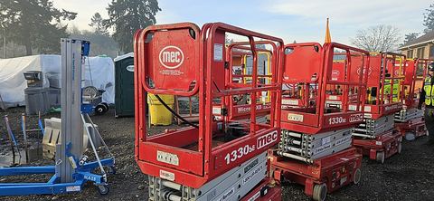 2017 MEC 1330SE Scissor Lift 10-13' Electric