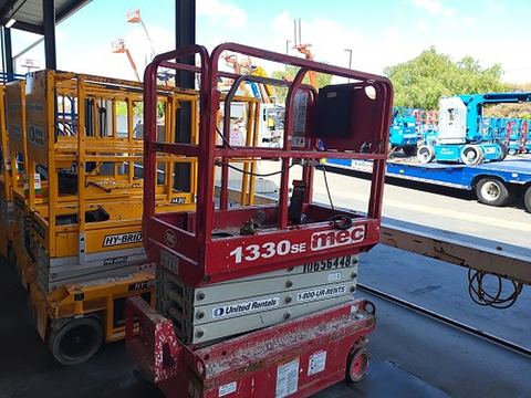 2017 MEC 1330SE Scissor Lift 10-13' Electric
