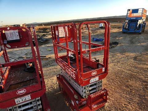 2017 MEC 1330SE Scissor Lift 10-13' Electric