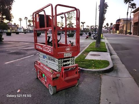 2017 MEC 1330SE Scissor Lift 10-13' Electric