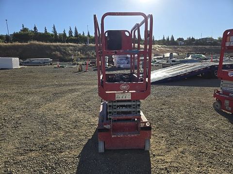 2017 MEC 1330SE Scissor Lift 10-13' Electric