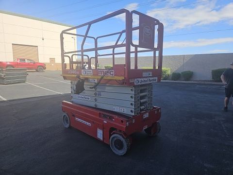 2017 MEC 3346SE Scissor Lift 30-35' Electric 46-48" Wide