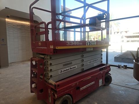 2017 MEC 3346SE Scissor Lift 30-35' Electric 46-48" Wide