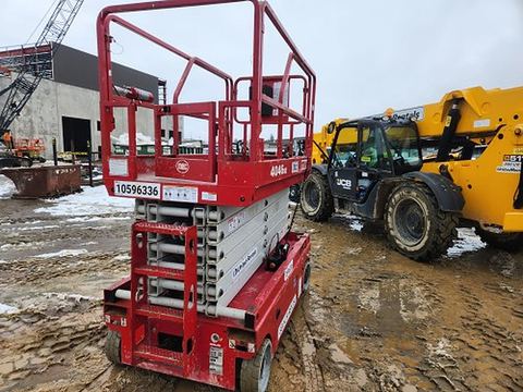 2017 MEC 4046SE Scissor Lift 39-40' Electric 45-48"Wide