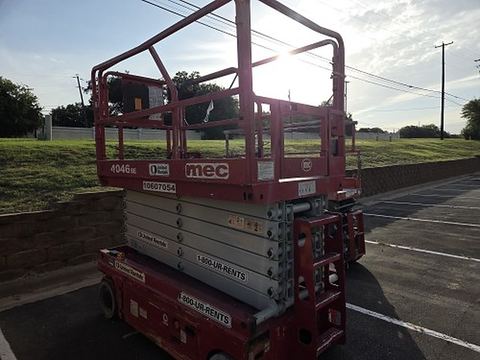 2017 MEC 4046SE Scissor Lift 39-40' Electric 45-48"Wide