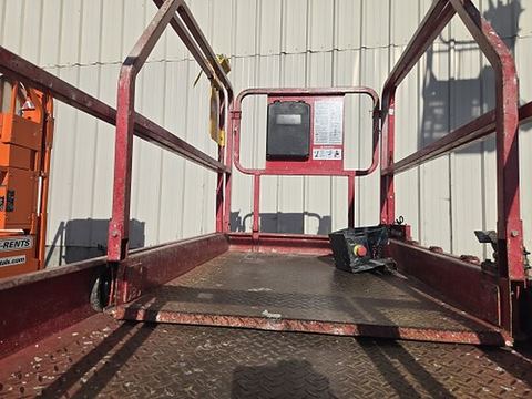 2017 MEC 4046SE Scissor Lift 39-40' Electric 45-48"Wide