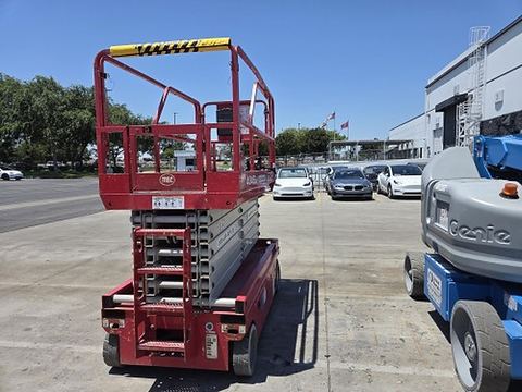 2017 MEC 4046SE Scissor Lift 39-40' Electric 45-48"Wide