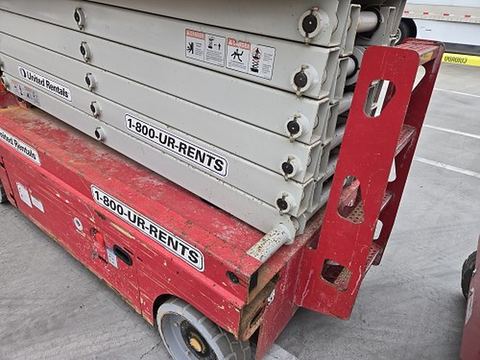 2017 MEC 4046SE Scissor Lift 39-40' Electric 45-48"Wide