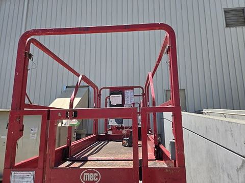 2017 MEC 4046SE Scissor Lift 39-40' Electric 45-48"Wide