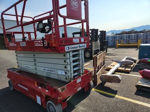 2017 MEC 4555SE Scissor Lift 45' Electric 50-55" Wide