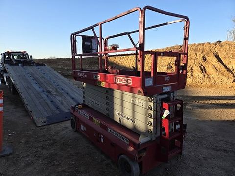 2017 MEC 4555SE Scissor Lift 45' Electric 50-55" Wide